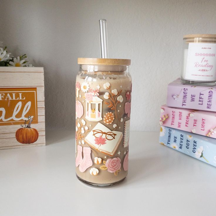 Mug with Wooden Lid and Clear Glass Straw: Practical for Juices and Ice Coffee