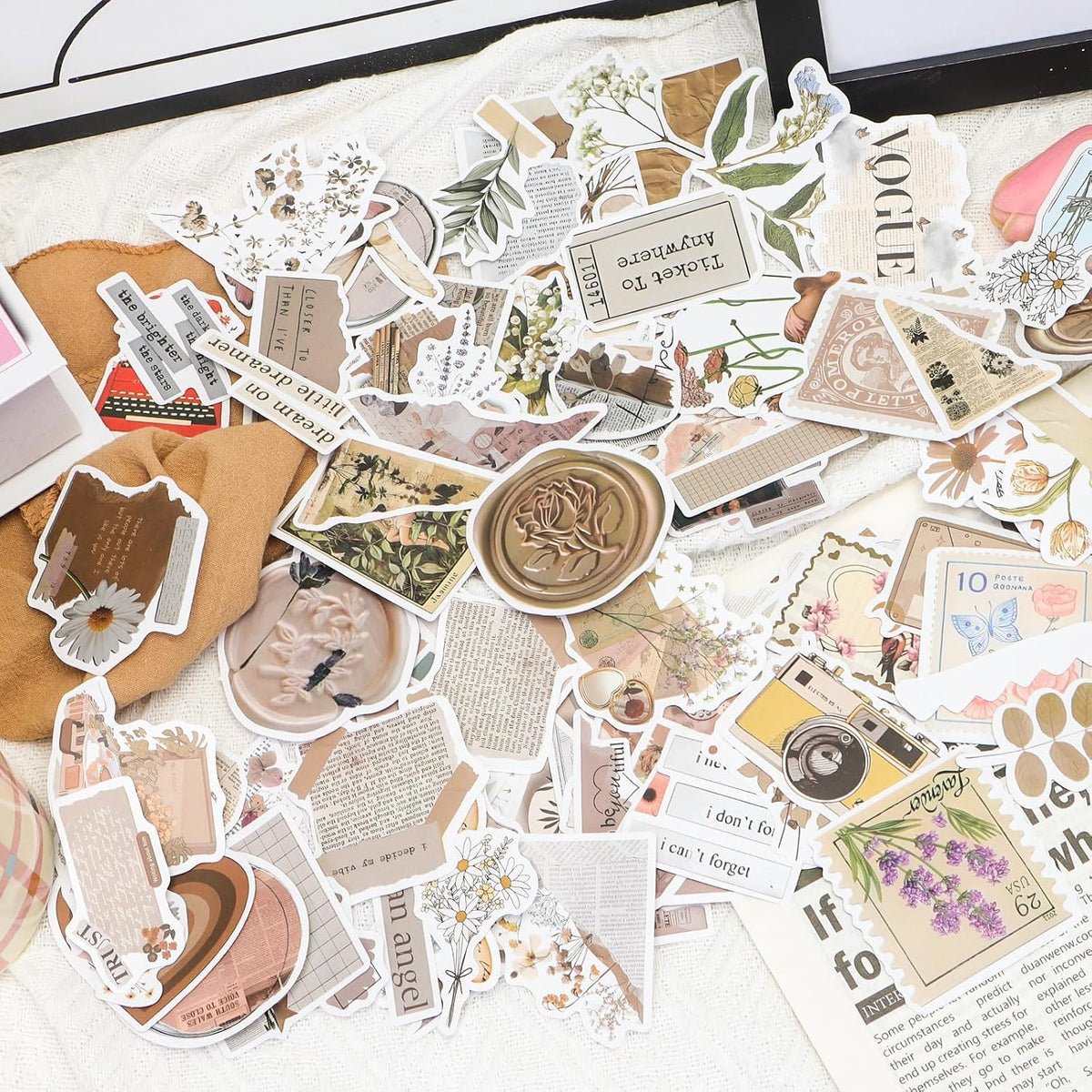 Zhtulck Vintage Stickers, Pack of 120 Aesthetic Stickers, Aesthetic Stickers, Boho Aesthetic Stickers, Perfect for Laptop, Guitar, iPad, Skateboard Stickers Collection (Vintage)