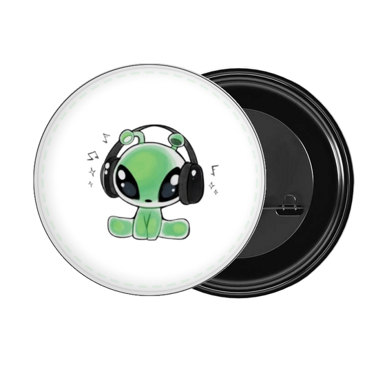 aliens brooch 10