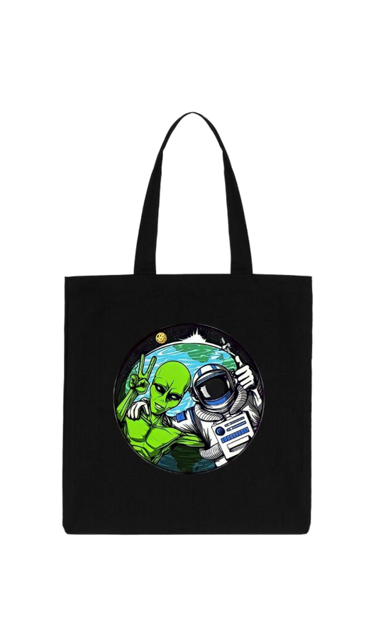 aliens tote bag Black 12