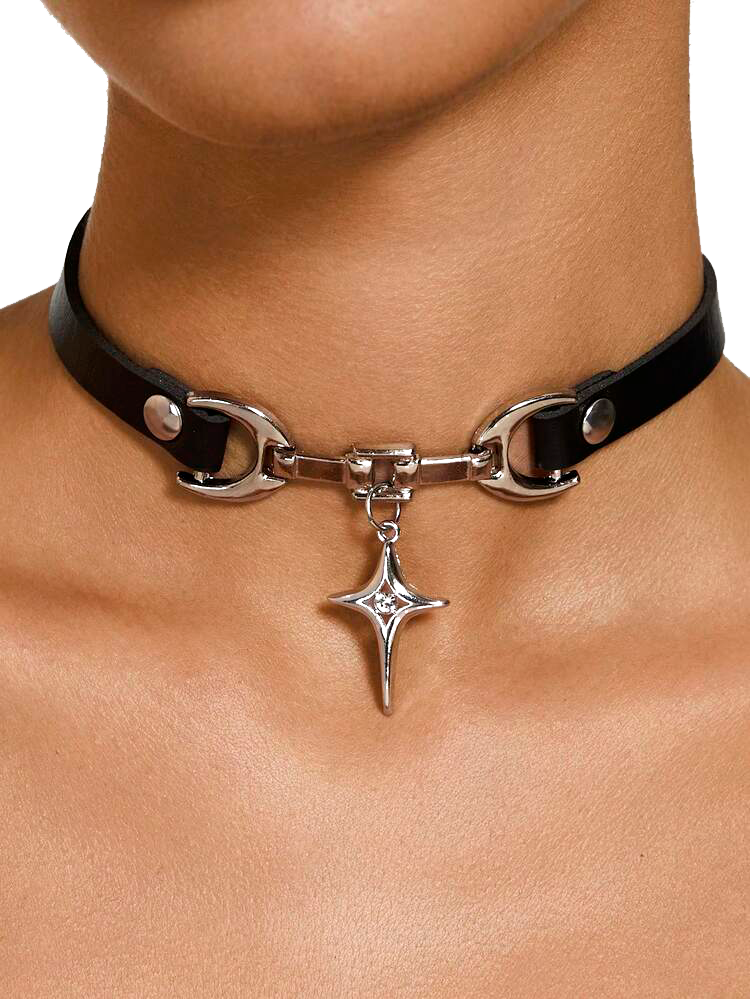 • Goth Black Leather Choker Necklace for Women, Punk Star Pendant Choker Collar with Metal Buckle, Y2K Grunge Aesthetic Neck Jewelry