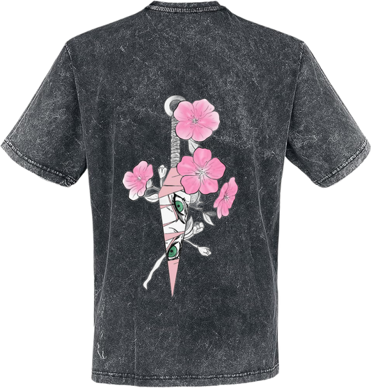 Kunai decorated with cherry blossoms t- shirt One Size Washed Back 35