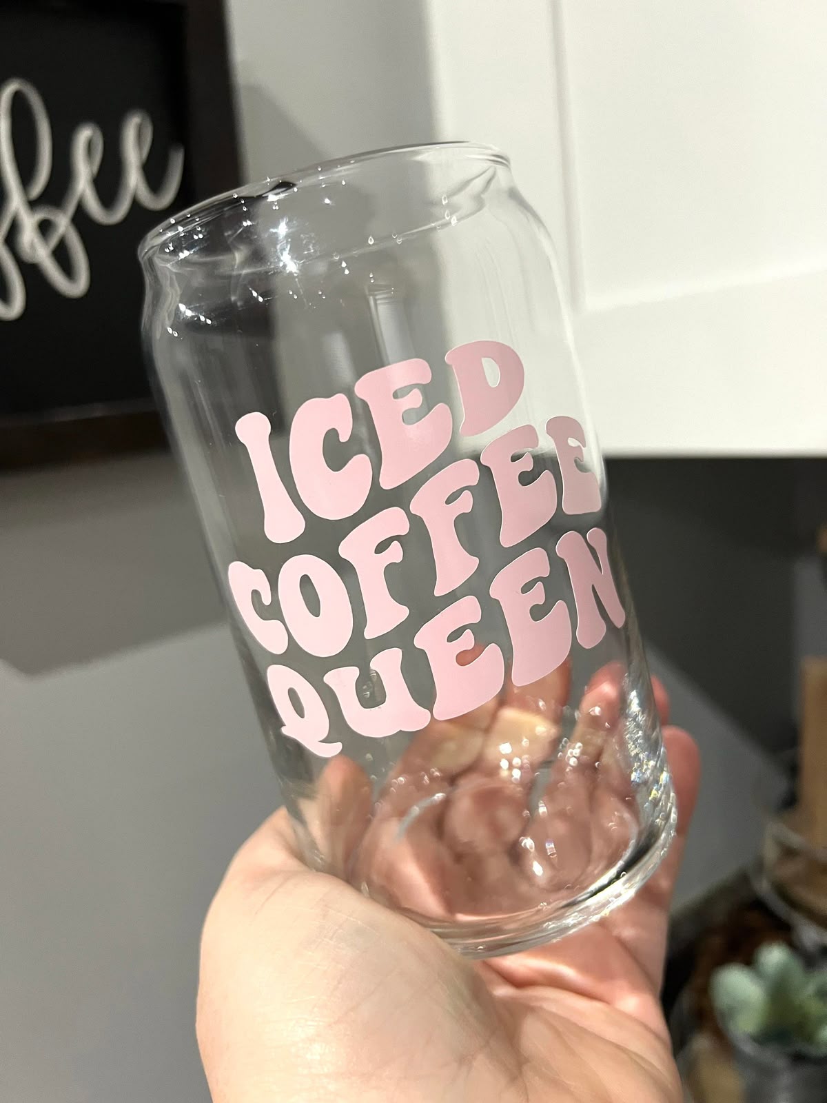 Mug with Wooden Lid and Clear Glass Straw: Practical for Juices and Ice Coffee happy things (Copy)