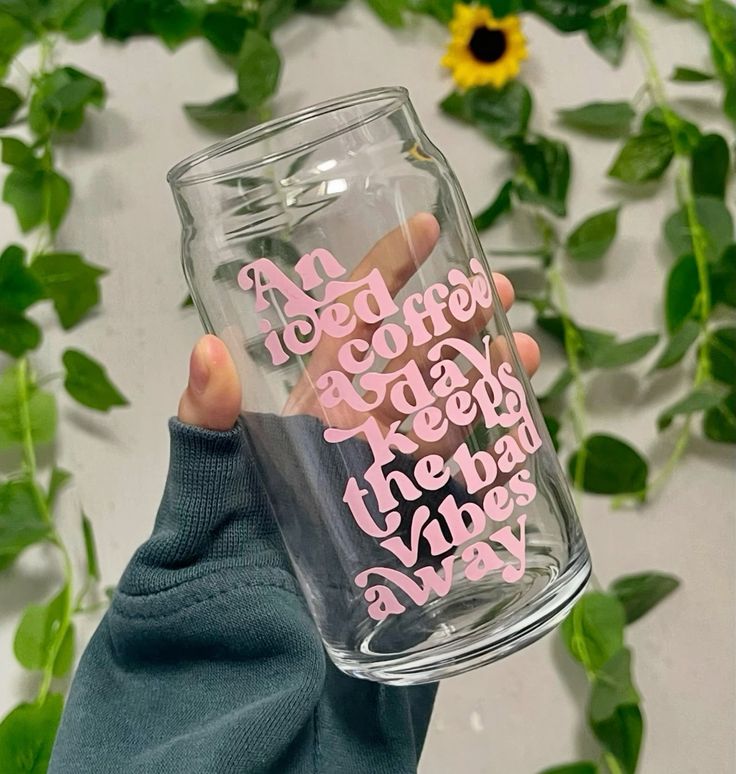 Mug with Wooden Lid and Clear Glass Straw: Practical for Juices and Ice Coffee An iced coffee a day keeps the bad vibes away