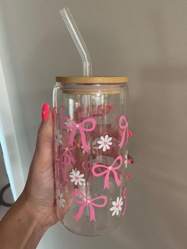 Mug with Wooden Lid and Clear Glass Straw: Practical for Juices and Ice Coffee Pink and small white flowers
