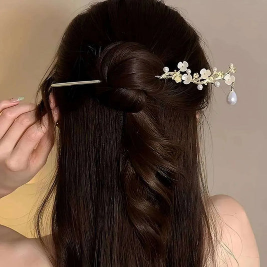 Traditional Chinese Hair Stick with Pearl Tassel, Vintage Floral Hanfu Hairpin for Women, Elegant Flower Gold Hair Chopstick Bridal Wedding Accessories