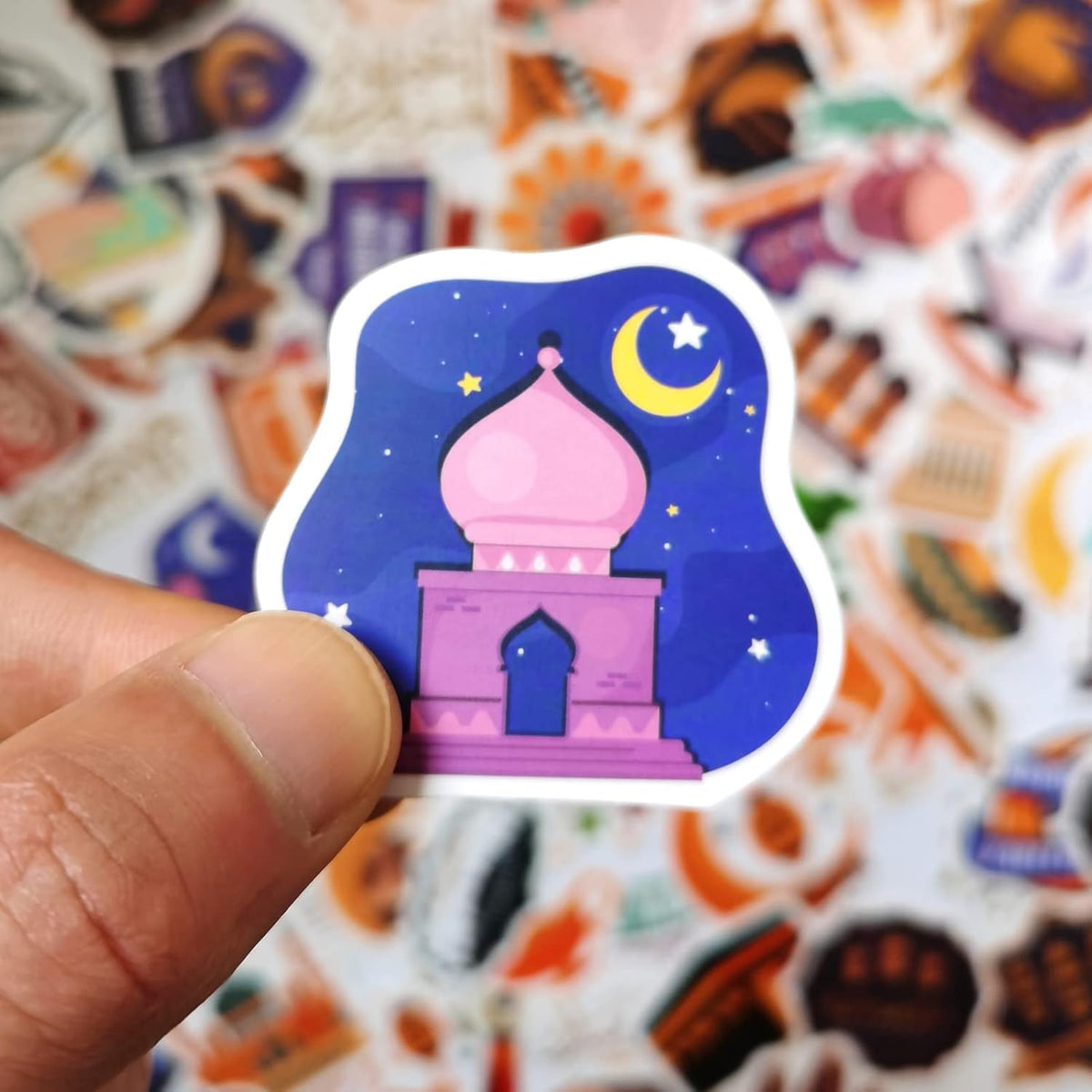 DoneJPee 100 Pcs Ramadan & Eid Stickers, Glossy Vinyl, Tan, Colorful, Waterproof, Round, Indoor, Religion, Kids & Adults, Laptop, Skateboard, Scrapbook, Home Decorations, Gift Bags