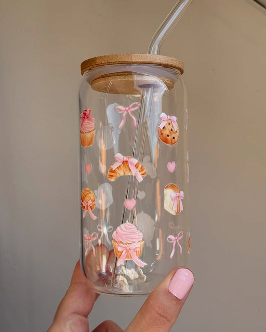 Mug with Wooden Lid and Clear Glass Straw: Practical for Juices and Ice Coffee أرانب، الفيونكات، والحلويات باللون الوردي