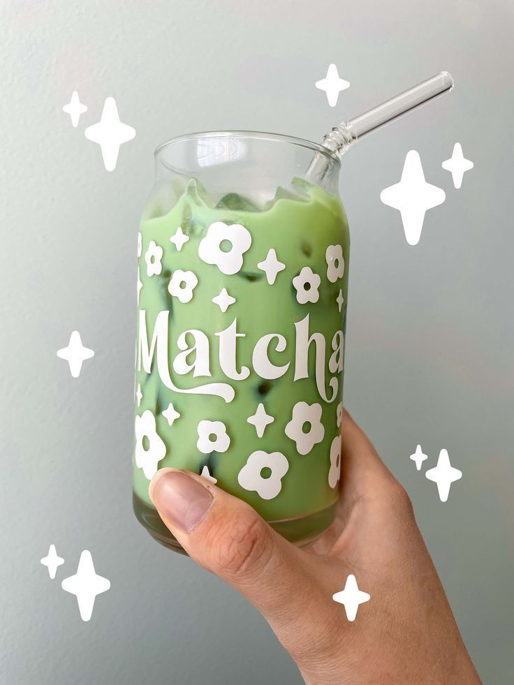 Mug with Wooden Lid and Clear Glass Straw: Practical for Juices and Ice Coffee Matcha